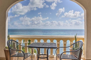Oceanfront Cancun Condo with Loft in All Ritmo Resort